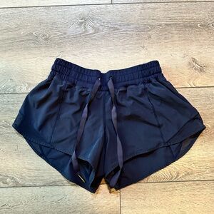 Lululemon hotty hot short size 4 in navy